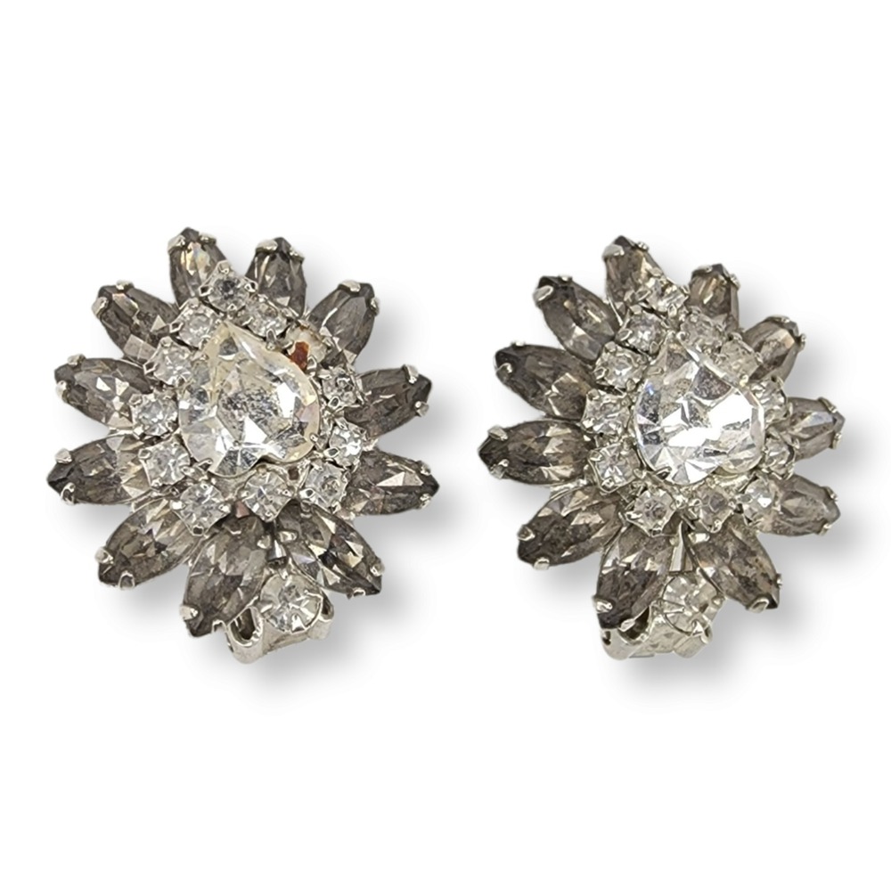 Vintage Weiss Clear and Grey Faceted Rhinestone Clip On Earrings